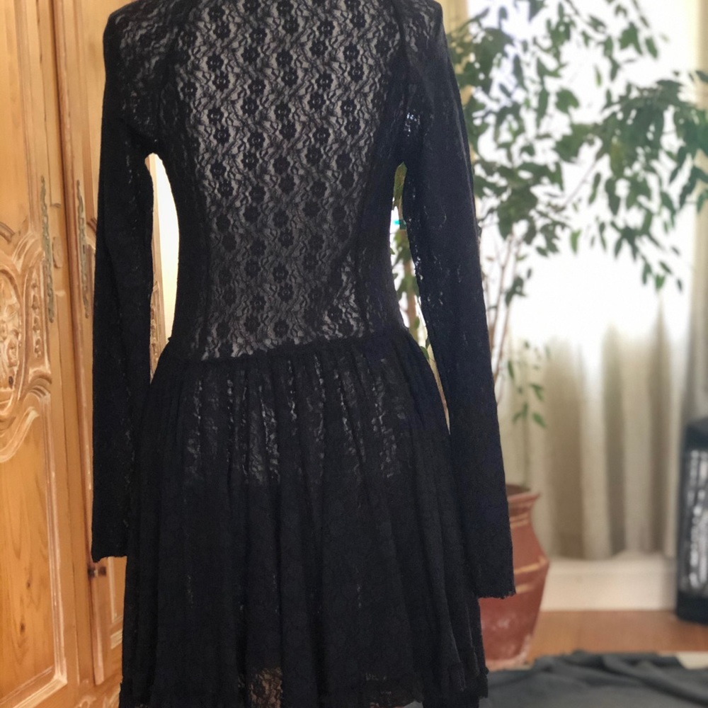 Dress - Picture 5 of 6